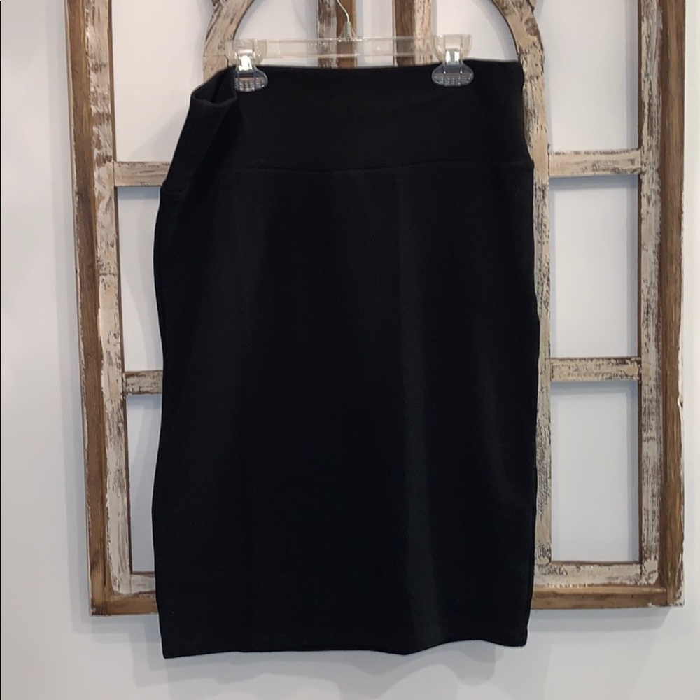 Solid black Lularoe Cassie.